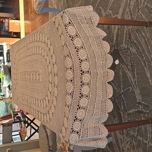 NWT Vintage Beige Lace Tablecloth